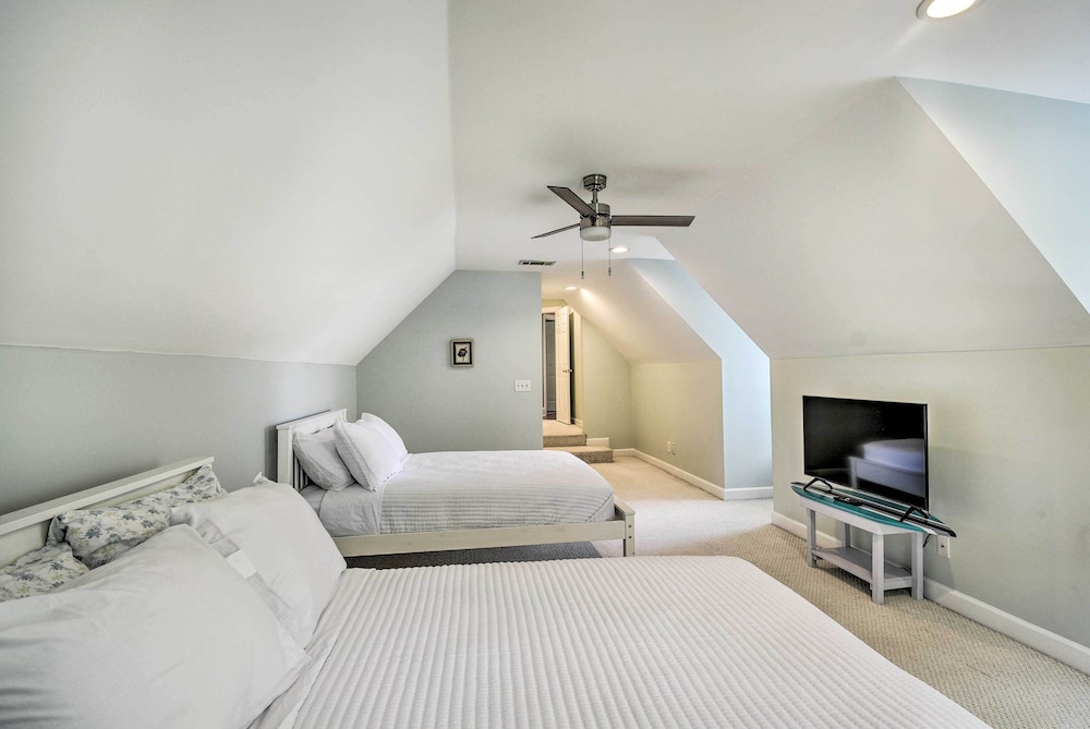 Myrtle Beach Vacations - Waterfront Sunset Beach Escape w/ Dock  Golf View - Property Image 3