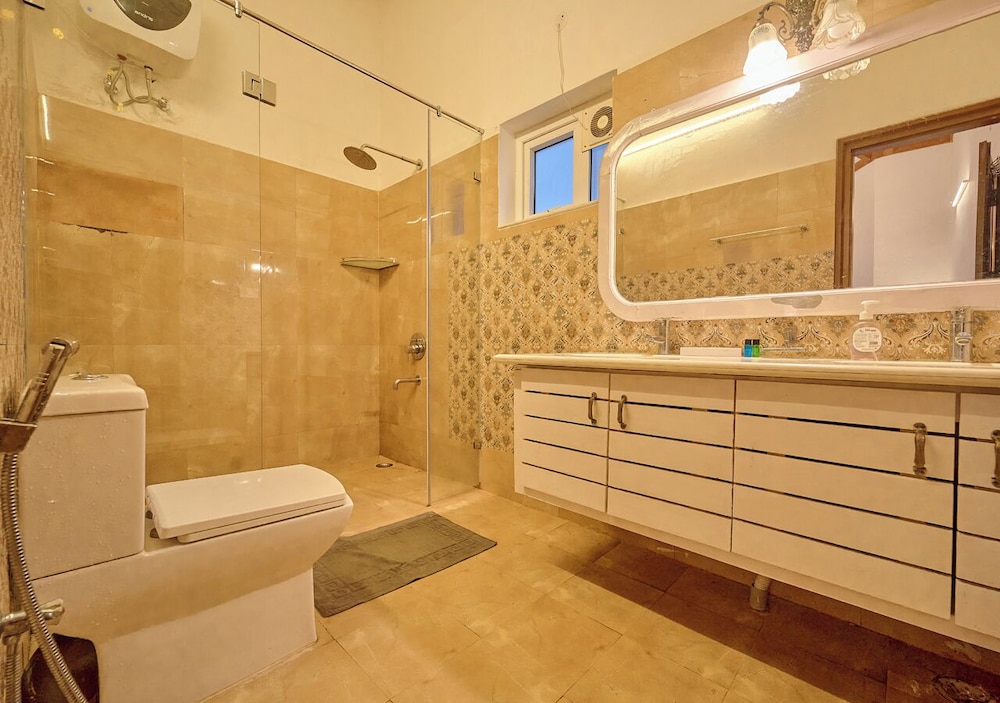 Emerald Stays Ooty by VOYE HOMES