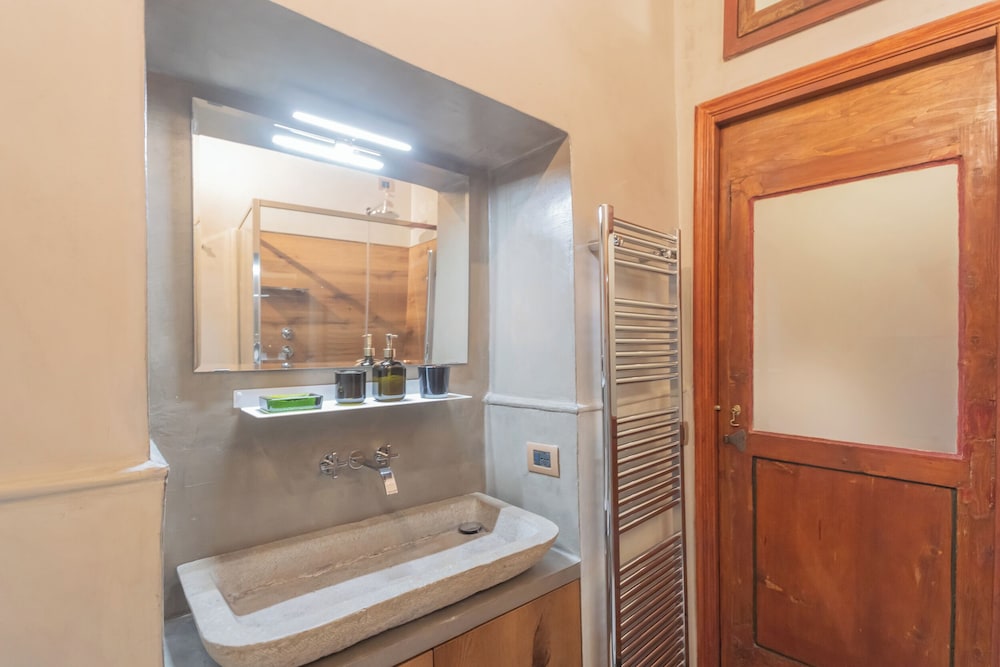 Pantero Apartment by Rent all Como