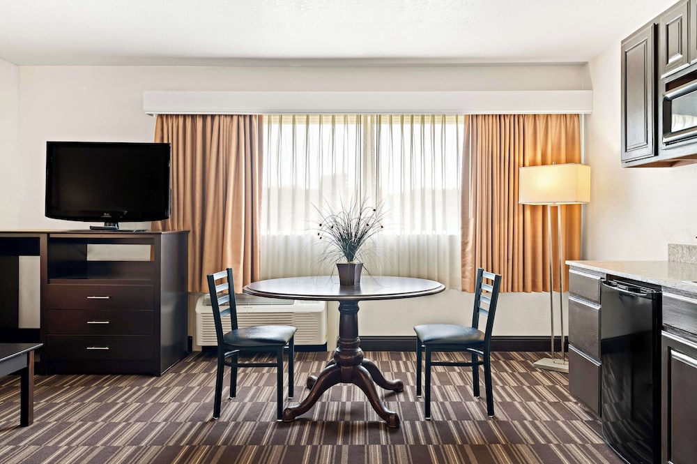 Best Western Monticello Gateway Inn - Property Image 1