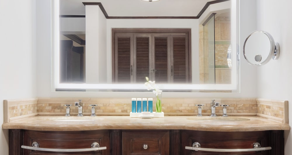 Jamaica Vacations - Sandals Royal Caribbean - ALL INCLUSIVE Couples Only - Property Image 41