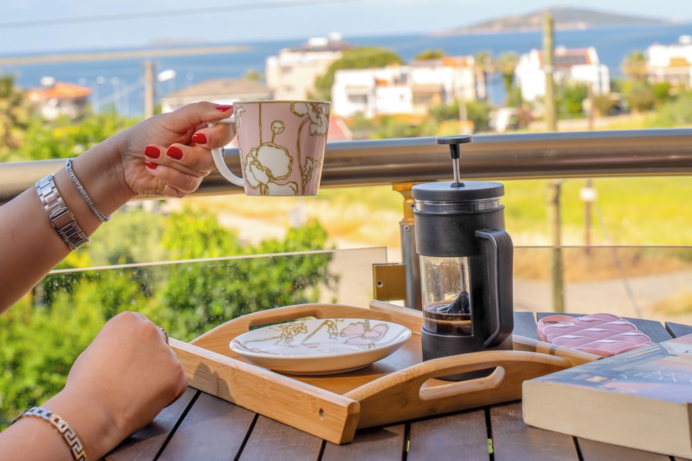 Cunda Giritlioğlu Otel Yetişkinlere Özel +12 - Image 89