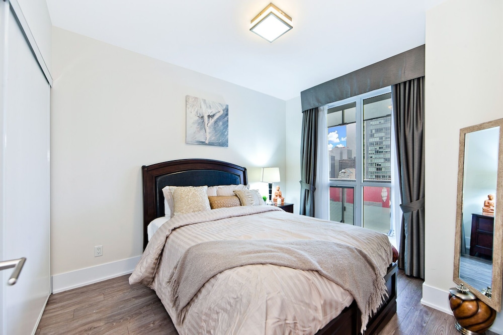 Deluxe Executive Suites - Image 3