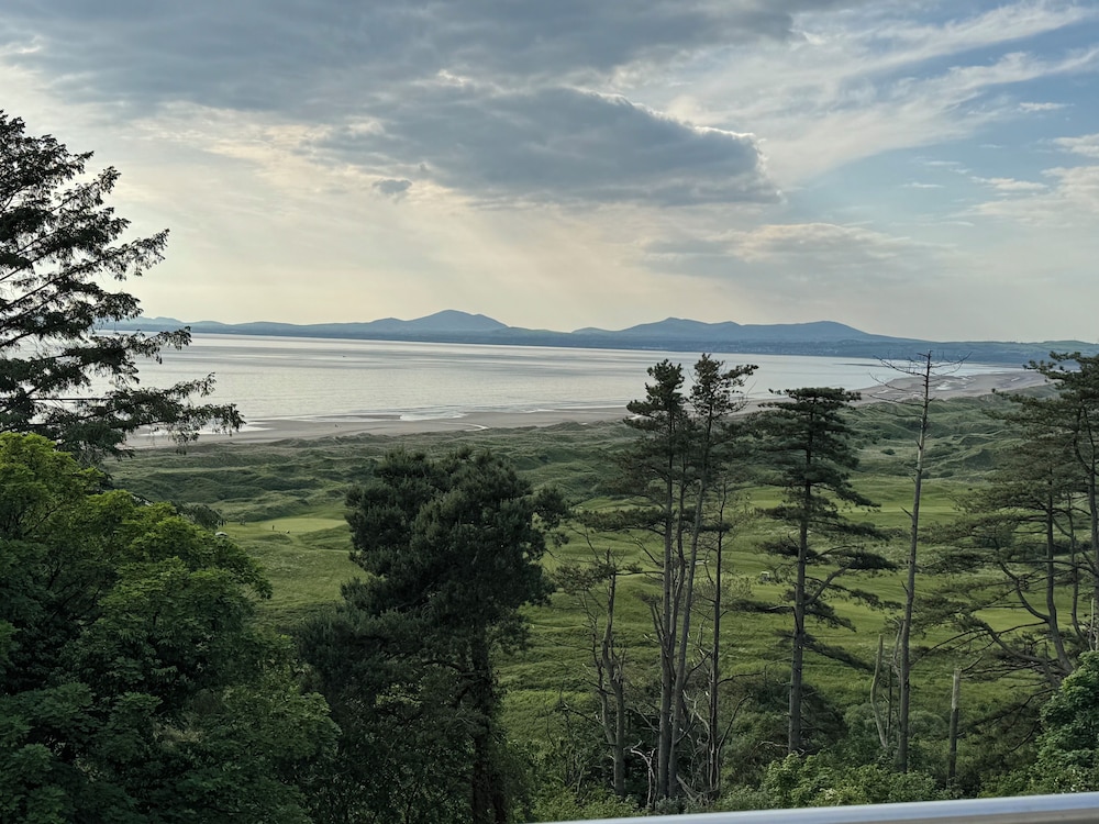 Valerian Lodge