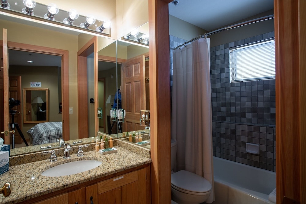 Enclave at Deer Valley Resort - Three Bedroom Condo with Hot Tub #1 3 Condo