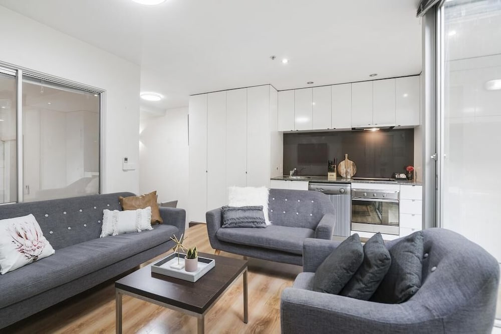 Corporate Stayz at Collins