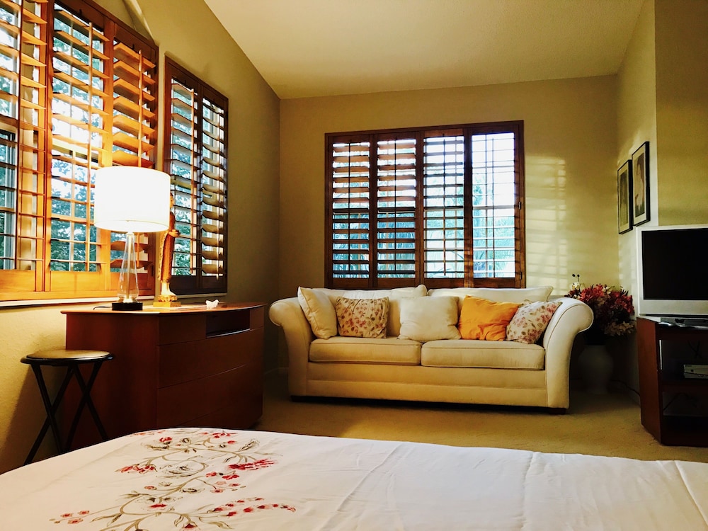 Private-Luxurious Mediterranean Villa - Property Image 24