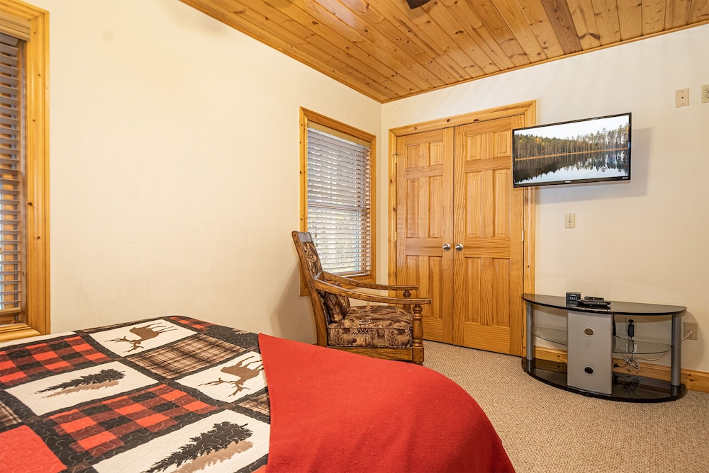 Lakeside Lodge view 2