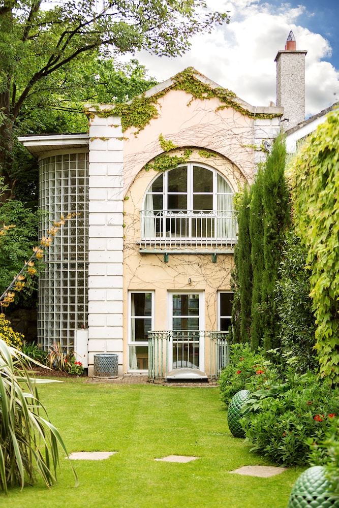 The Magical Embassy Villa
