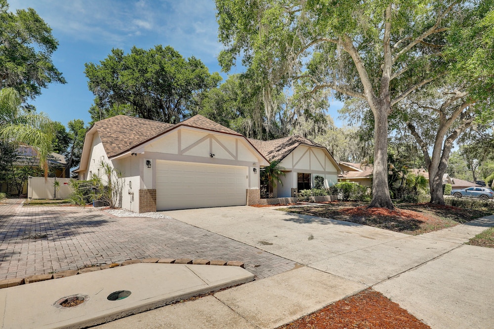 Valrico Vacation Rental 15 Mi to Tampa view 4