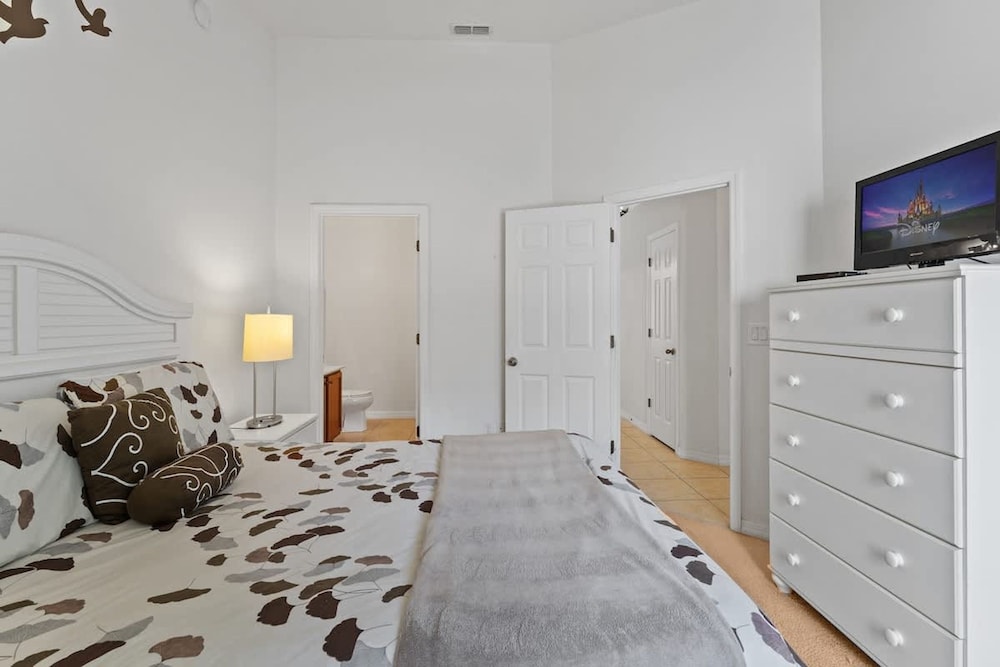 Game Room Plus Private Pool 4BR Disney Area