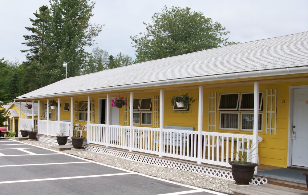 Sunnyside Motel & Cottages