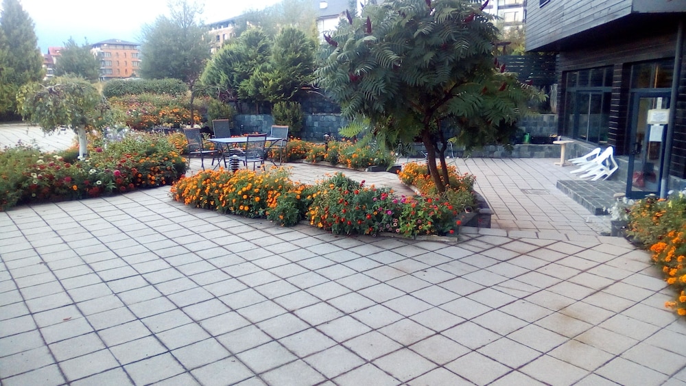 Immaculate Studio Apartment Near Bansko view 2