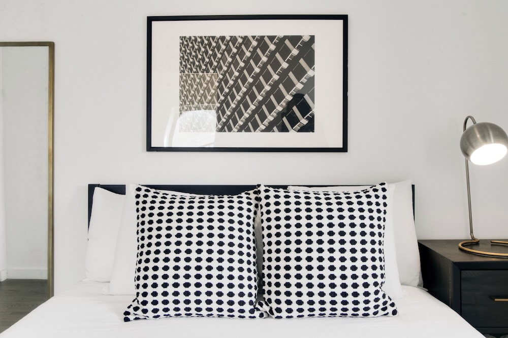 Stylish 1BR in West Loop - Lake 301 rep