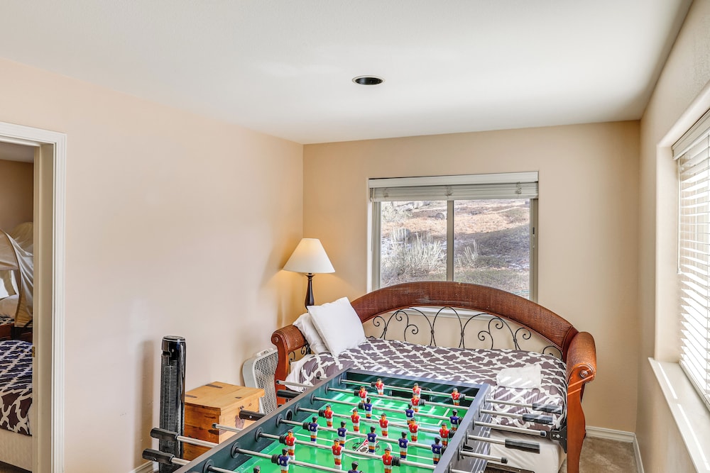 7 Mi to Beach: Home w/ Hot Tub in South Lake Tahoe