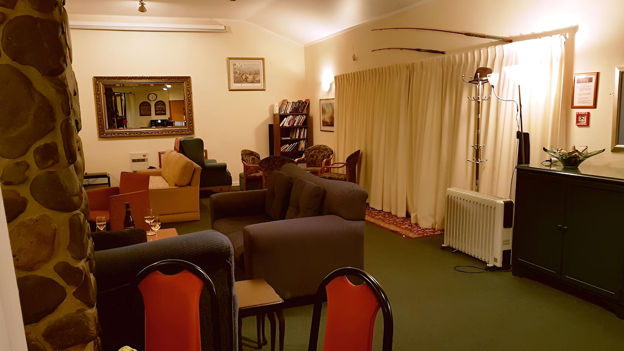 Rainbow Point Motel