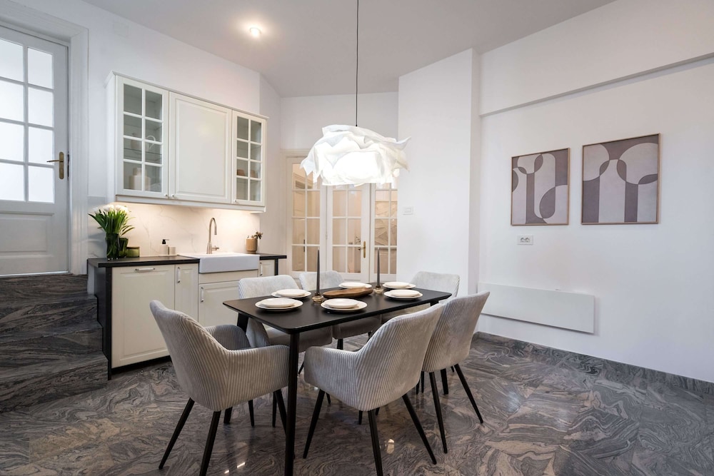 Stunning 3BR Apartment in Bucharest