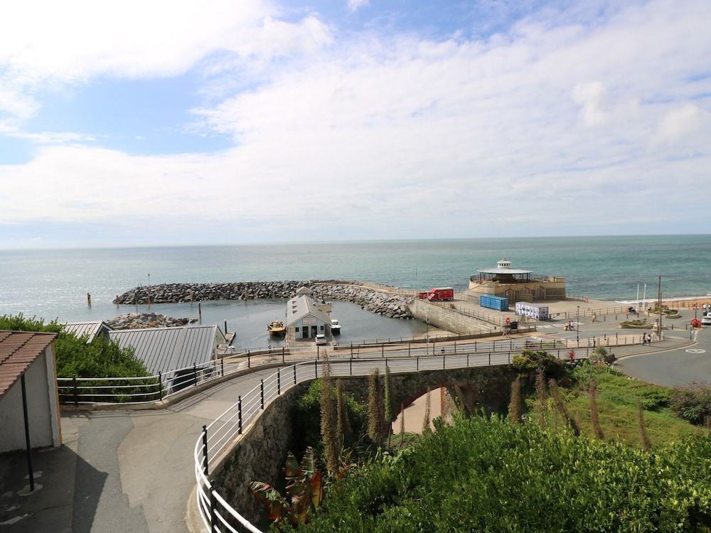 No. 5 Cliffview