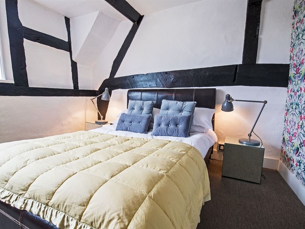 Devizes Vacations - The George  Dragon - Property Image 8