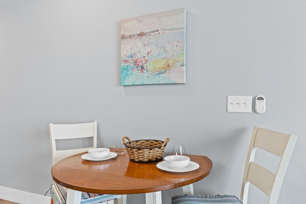 Tidewater by Book That Condo
