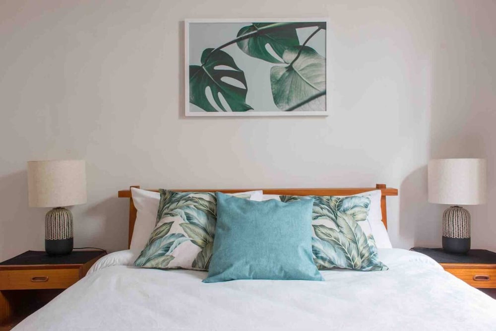 Cosy 3 Bedroom Villa in Freeman's Bay view 3