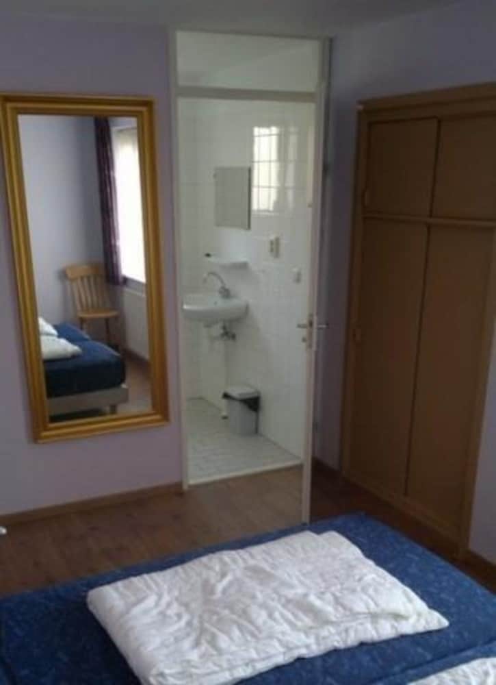Pet-friendly Coastal Home view 2