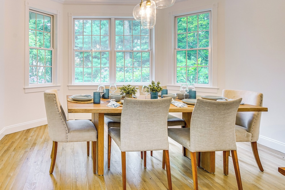 Serene Hudson Valley Escape w/ Pool & Grill