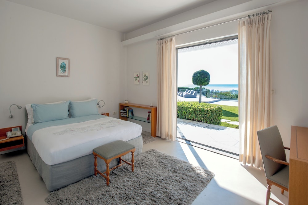 Paradise Beachfront Villa Athenian