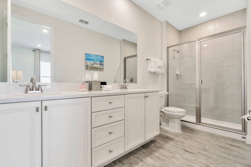 Sunkissed at Margaritaville - Image 2