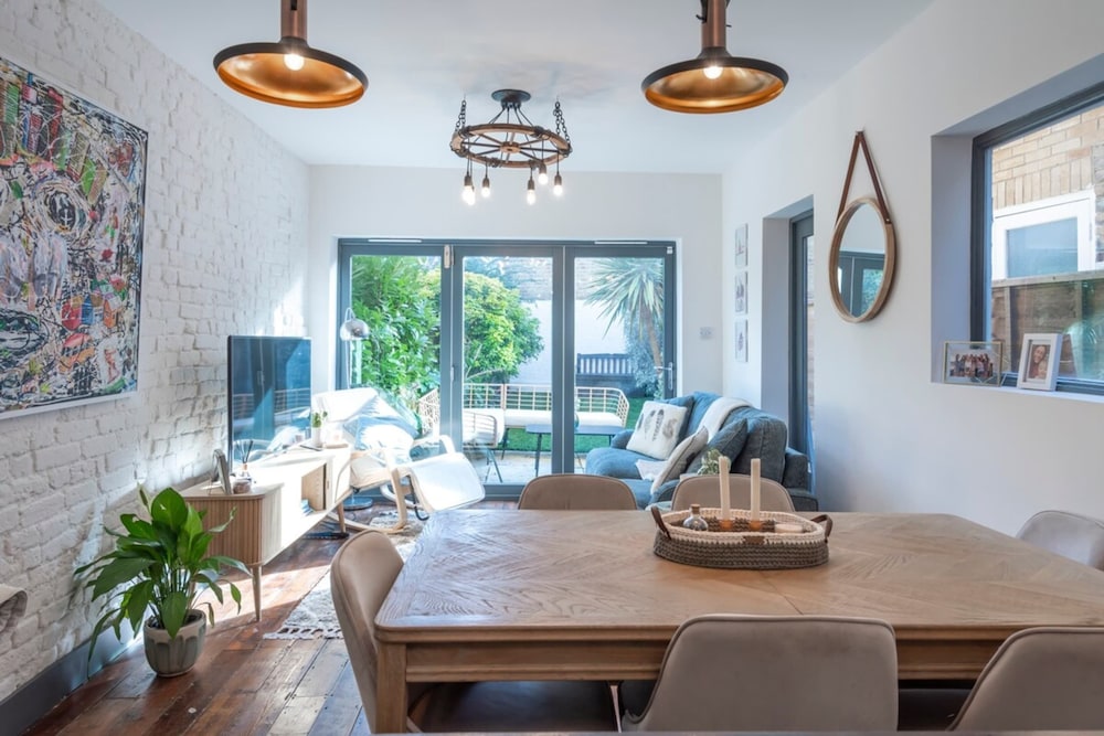 Stylish River Apartment - West Putney Embankment