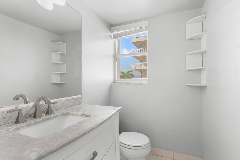 Bay Harbor Sunset Two Bedrooms Apt