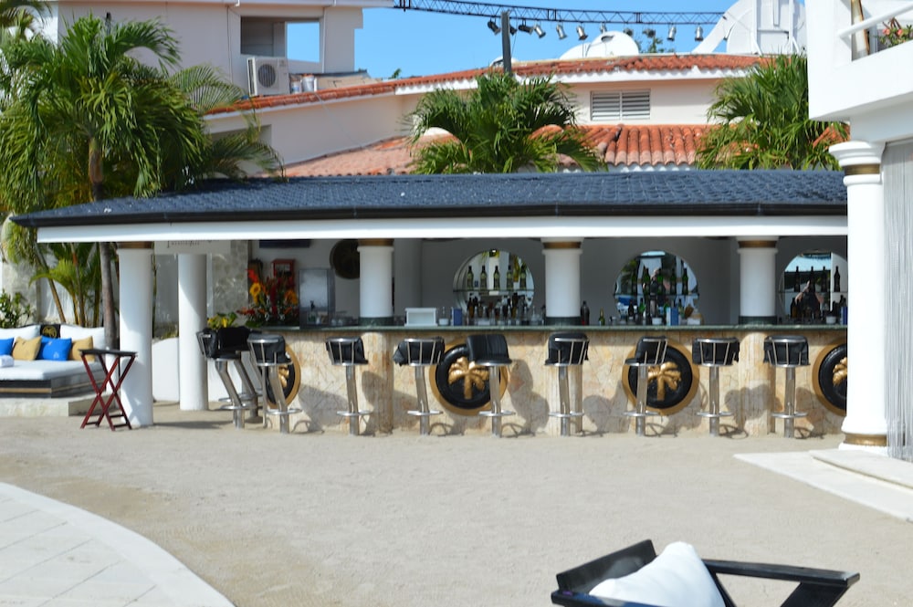 Lifestyle Royal Suites - Property Image 10