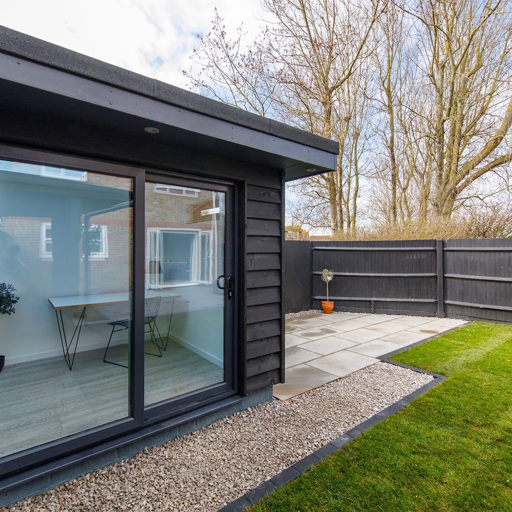Modern Stylish Seaside Escape