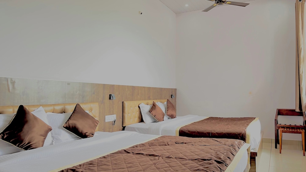 Lucent The Homely Hotel