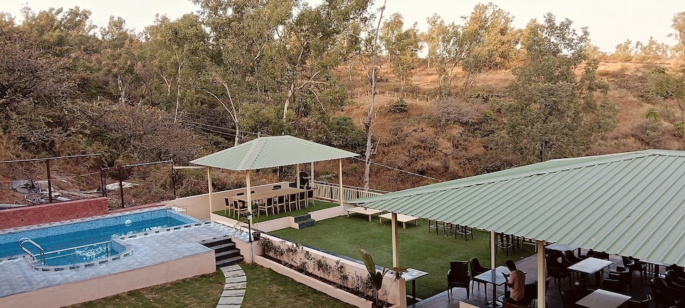 Mountain Meadows Resort
