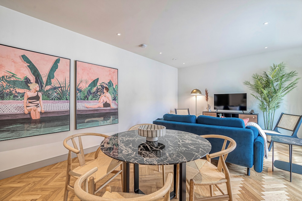 Luxury flats near Big Ben and London Eye