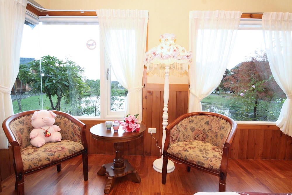 Green Forest Villa