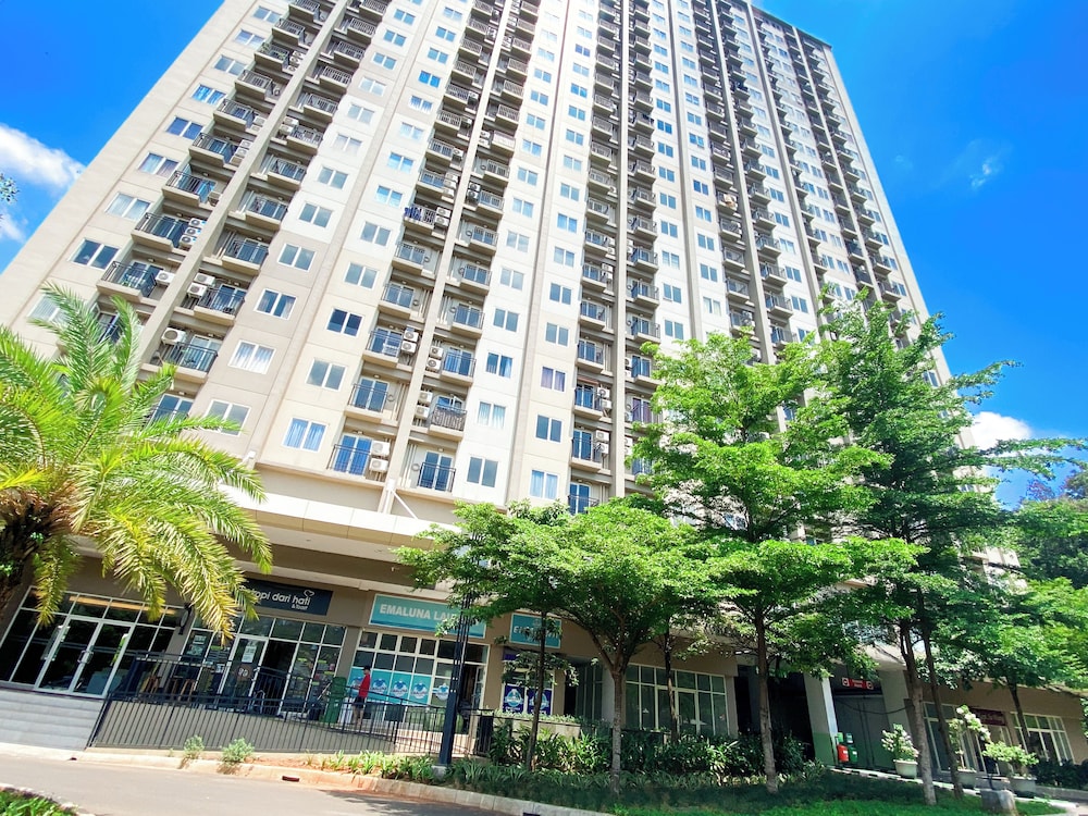Warm and Homey 2BR at Podomoro Golf View Apartment