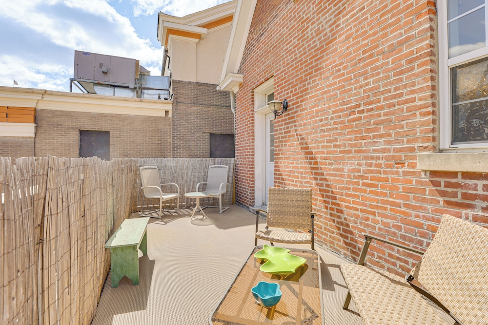 Walk Downtown: Inviting Historic Home in Dubuque!