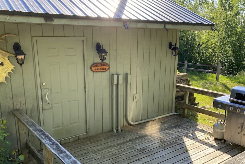 Gunflint Lodge & Outfitters