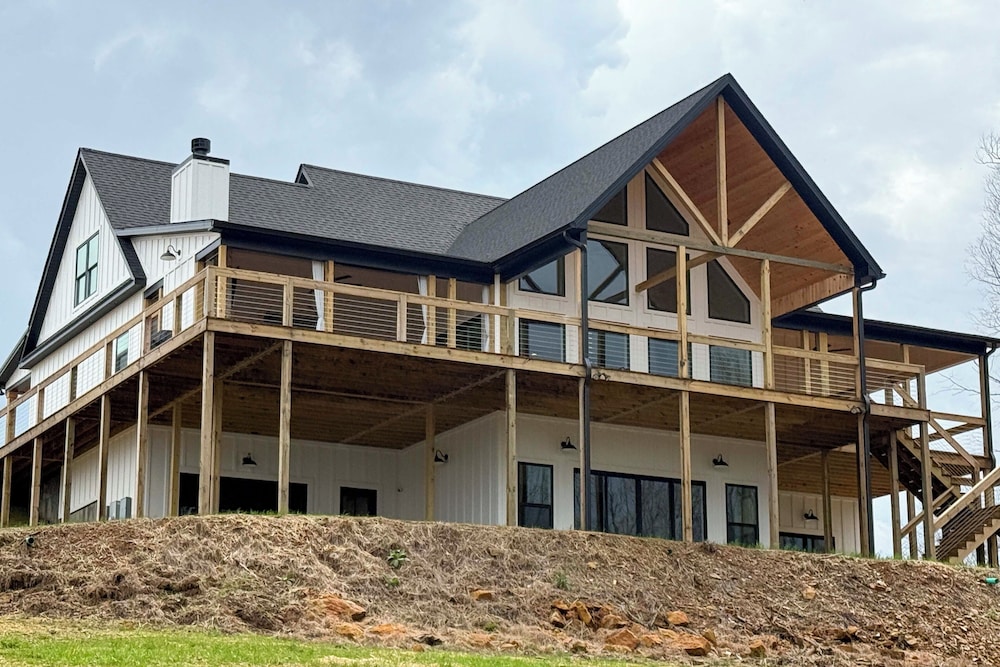 Spacious Home in Paradise Grove Nolin Lake!