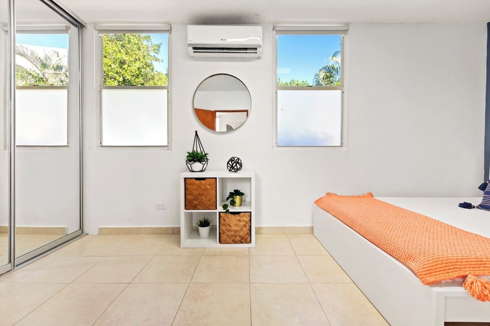 Cacique by Otium