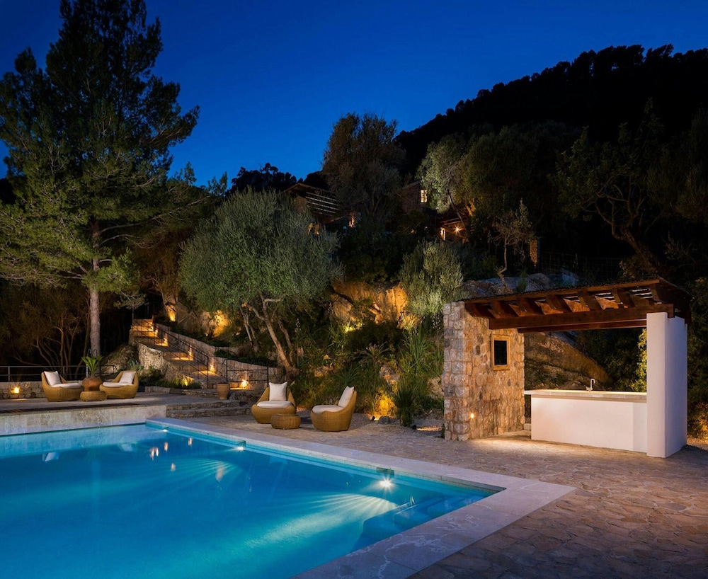 Traditional Villa With Private Pool