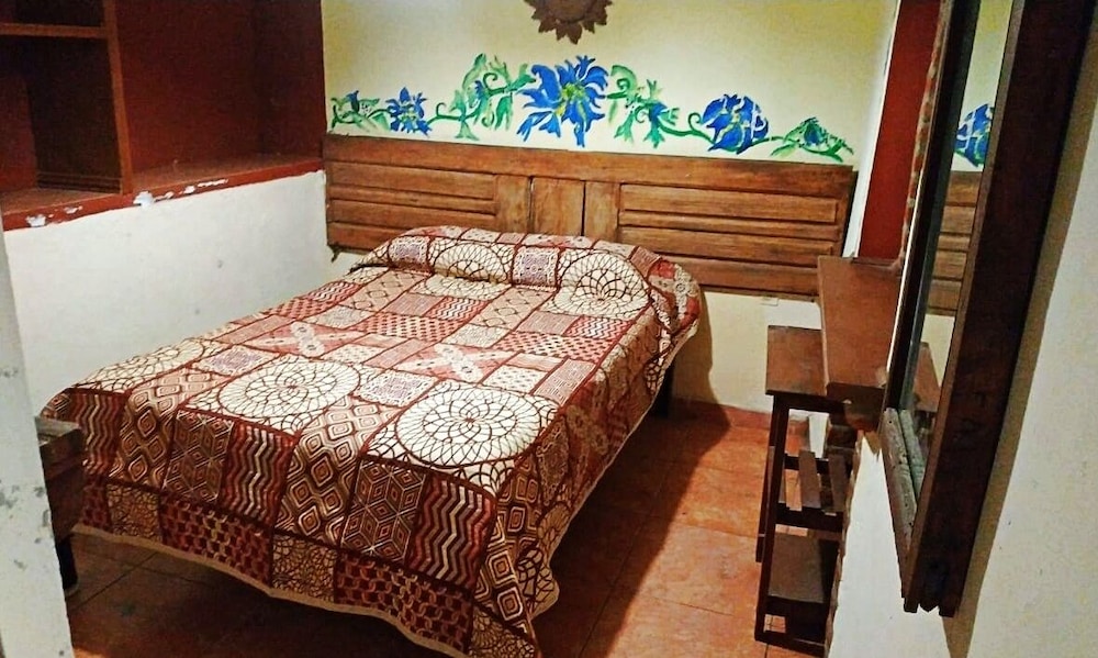 Zacatecas Vacations - Hostal Casa de las Margaritas Catedral - Property Image 3