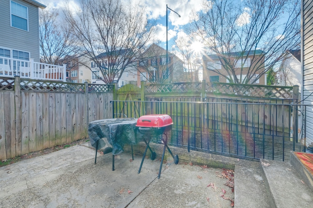 4 Mi to Nationals Park: Quiet Getaway w/ Fire Pit