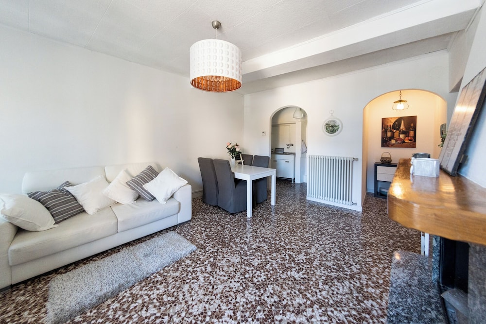 Family Nest on Lake Como by Rent all Como