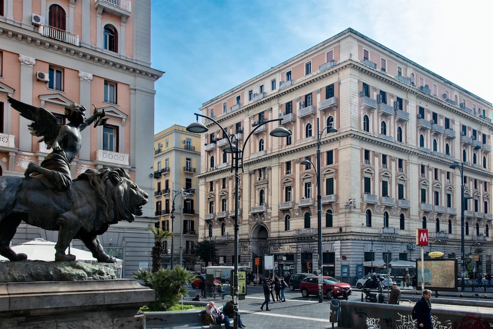 Lady Rose One in Naples