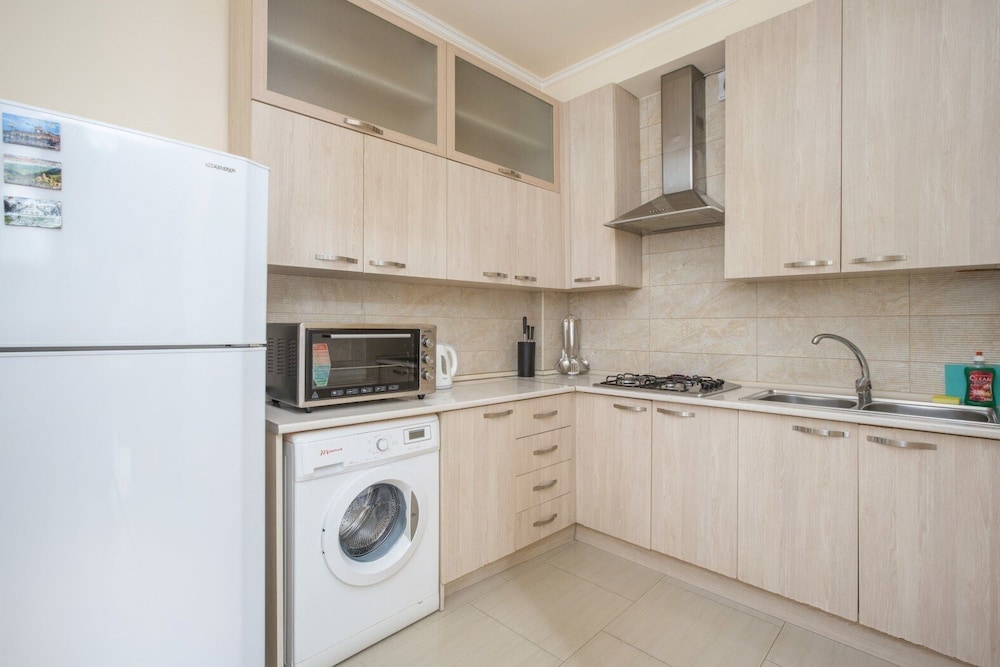 Stay Inn on Yekmalyan St