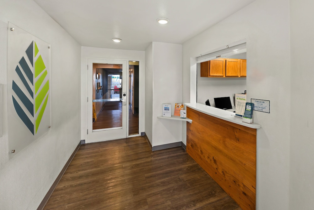 WoodSpring Suites El Paso I-10 Southeast