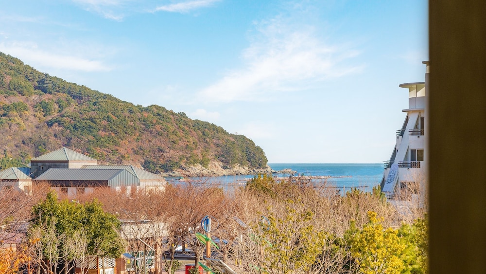 Geoje Peugeot Gomsol Petfriendly Pension